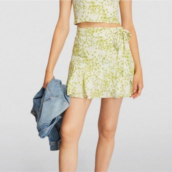 NWT All Saints Frida Amanzi Ditsy Floral Flowy Mini Skort Lime Green 8 - Picture 2 of 12
